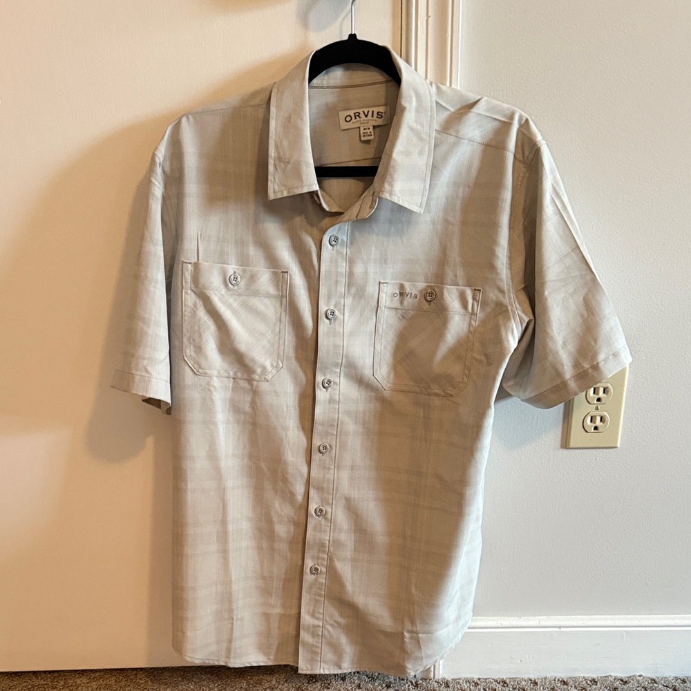Orvis Men's Light Gray Plaid Short Sleeve Shirt